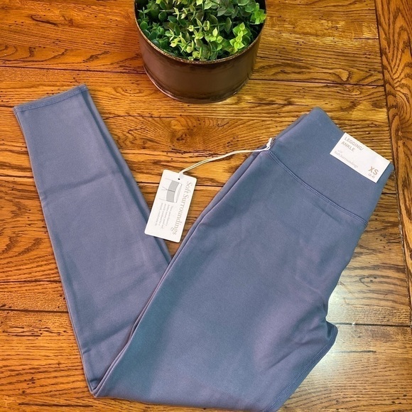 new Soft Surroundings The Ultimate Ankle Leggings Dusty Blue Size XS. L112 - Picture 9 of 9